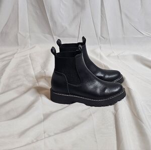 DV by Dolce Vita Leigha Chelsea boots sz 7